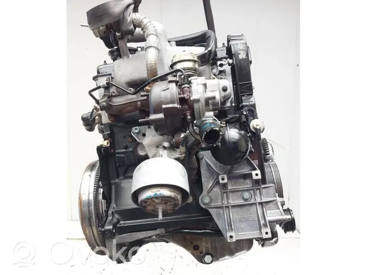 Volkswagen PASSAT B5 Moottori AVG
