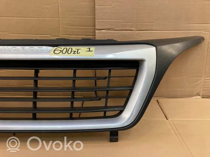 Peugeot Boxer Maskownica / Grill / Atrapa górna chłodnicy 1314847070