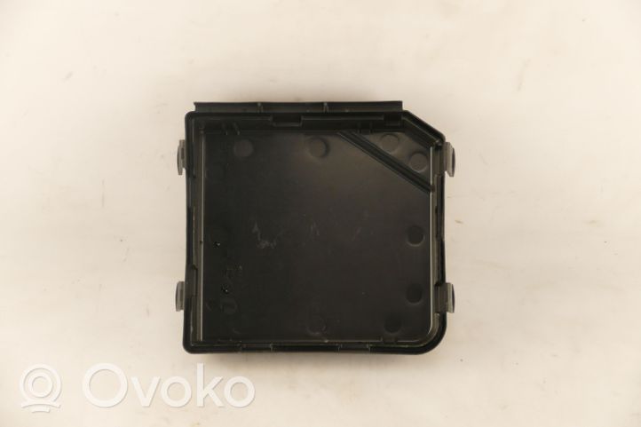 Nissan X-Trail T32 Fuse box cover 