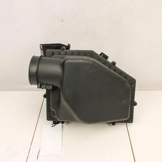 BMW 5 G30 G31 Scatola del filtro dell’aria 7643301