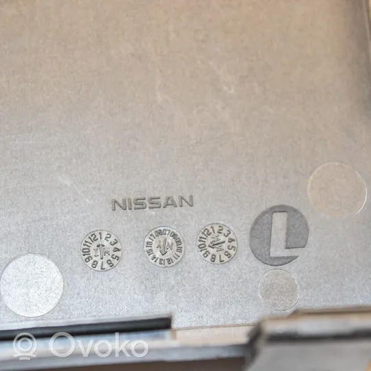 Nissan X-Trail T32 Fuse box cover CAV1