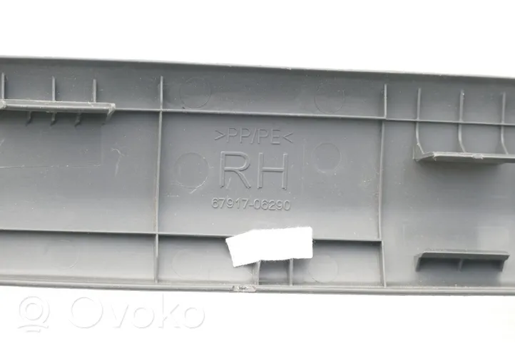 Toyota Camry VIII XV70  Takaoven kynnyksen suojalista 6791706290RH