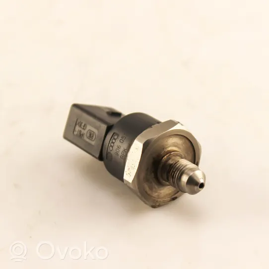 Audi A4 S4 B8 8K Sensore di pressione del carburante 06D906051A