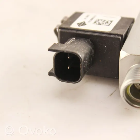 Ford Kuga III Air conditioning (A/C) pressure sensor FE130B9WAA03