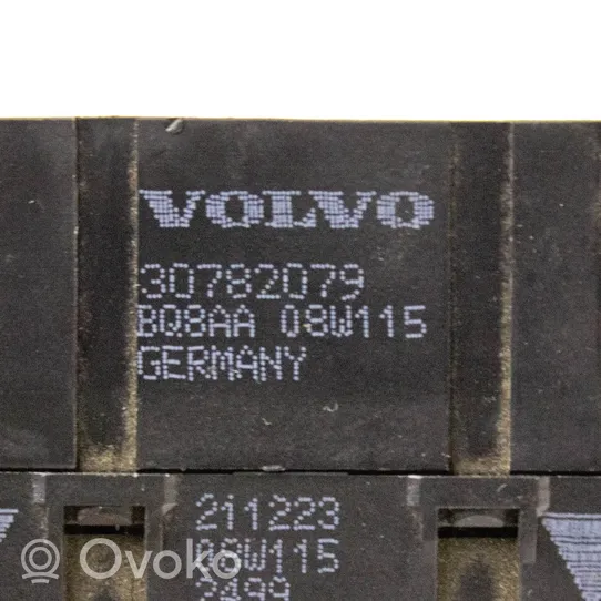 Volvo XC70 Moduł / Przekaźnik podgrzewania foteli 30782079