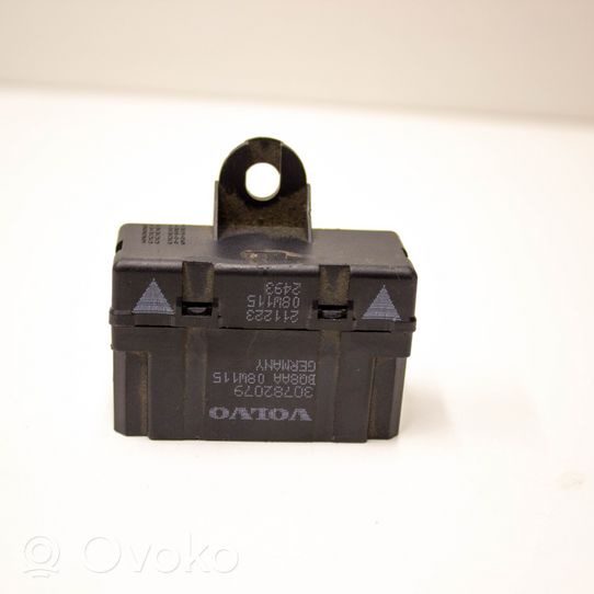 Volvo XC70 Seat heating relay 30782079