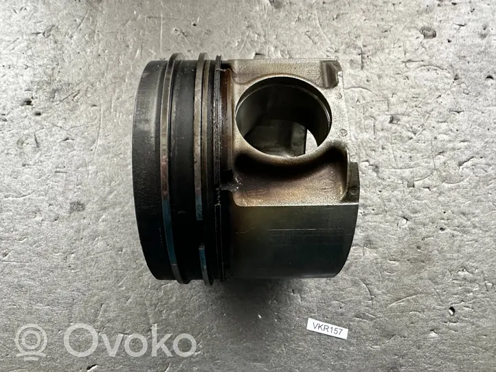 Nissan Patrol Y61 Piston 12010VK600