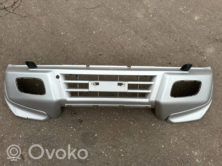 Mitsubishi Pajero Paraurti anteriore MR508164