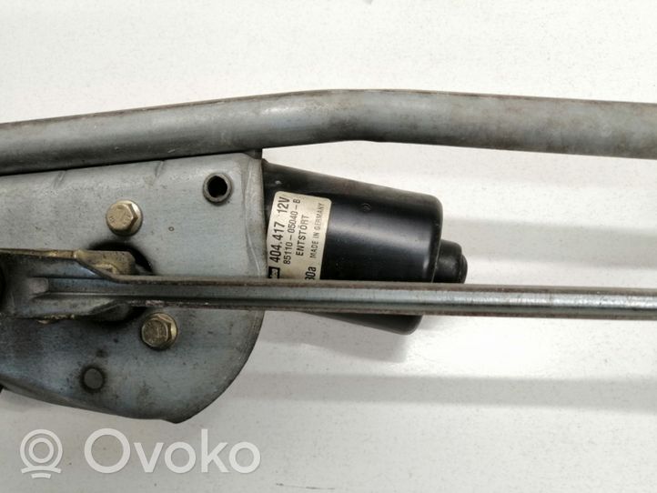 Toyota Avensis T220 Front wiper linkage and motor 