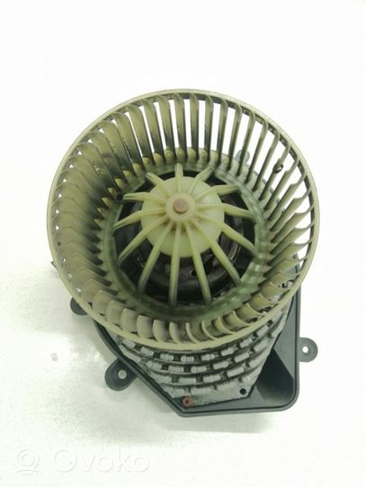 Audi A4 S4 B5 8D Mazā radiatora ventilators 740221233F