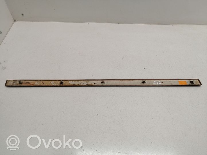 Audi A8 S8 D2 4D Baguette moulure de porte arrière 4D0867420