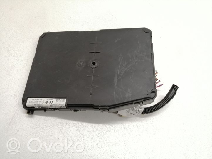 Renault Scenic II -  Grand scenic II Comfort/convenience module 8200306434