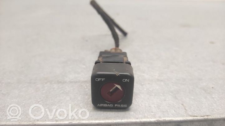 Citroen C4 I Picasso Passenger airbag on/off switch 231595