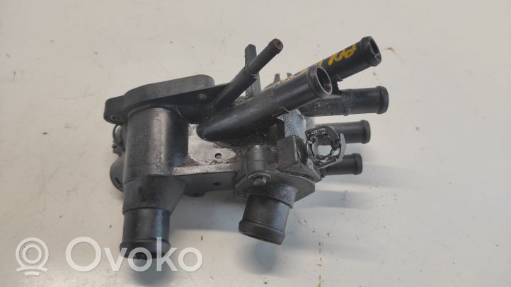 Volkswagen Polo III 6N 6N2 6NF Termostaatin kotelo 03212111A