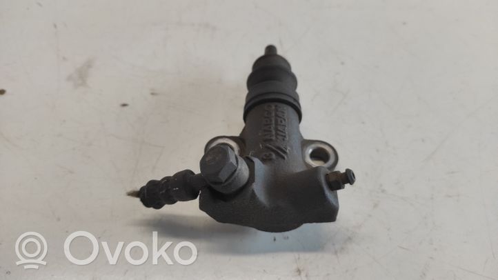 Subaru Legacy Główny cylinder sprzęgła 