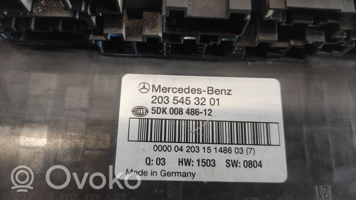 Mercedes-Benz C W203 Module de fusibles 2035453201