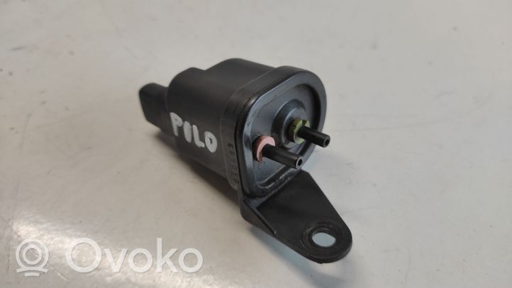 Volkswagen Polo II 86C 2F Turboahtimen magneettiventtiili 321905283