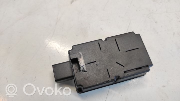 Volvo V50 Door central lock control unit/module 31268992