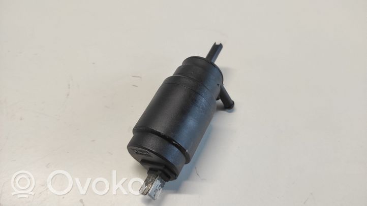 Mercedes-Benz Vito Viano W638 Pompe de lave-glace de pare-brise 03940