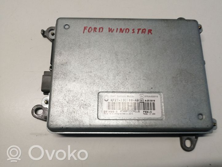 Ford Windstar Calculateur moteur ECU XF2T13C788AB
