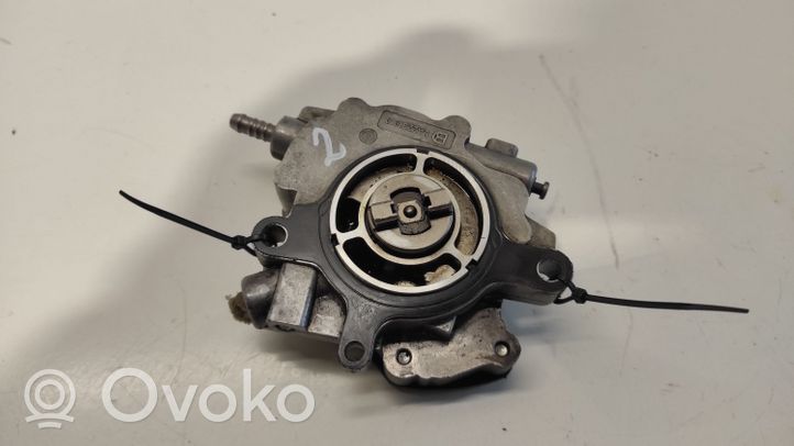 Volkswagen Phaeton Vacuum pump LA2231010