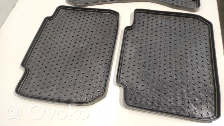 Subaru Outback Kit tapis de sol auto J505EAJ000