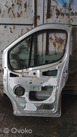 Renault Trafic II (X83) Drzwi przednie CMG64