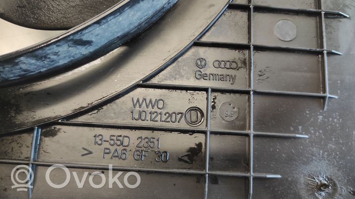 Volkswagen Bora Osłona wentylatora chłodnicy 1J0121207D