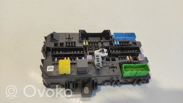 Opel Astra H Sulakemoduuli 5DK00866933