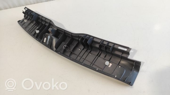 Toyota Avensis T250 Bagažinės slenksčio apdaila 5838705090