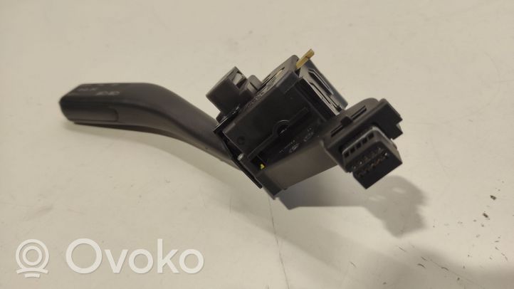 Volkswagen Golf Plus Suuntavilkun vipu 1K0953513A