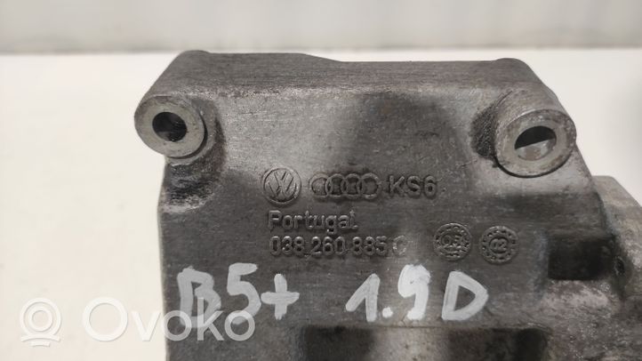 Volkswagen PASSAT B5.5 Staffa di montaggio del compressore dell’A/C 038260885C