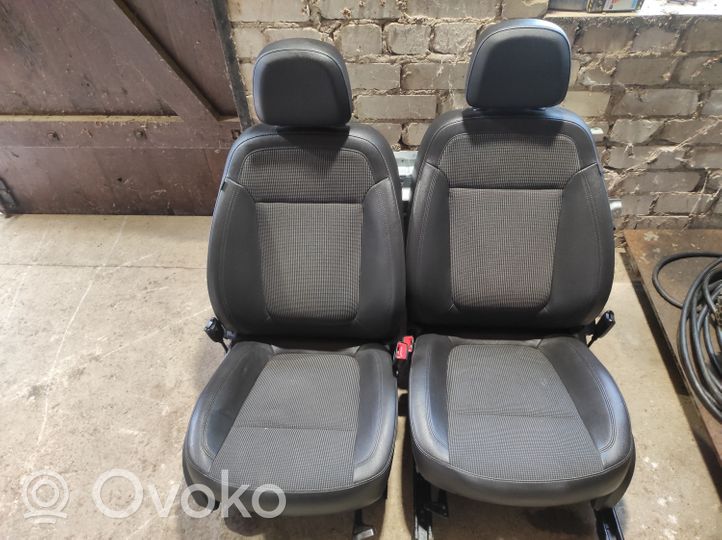 Opel Astra J Seat set 