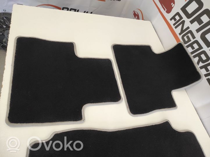 Toyota RAV 4 (XA50) Kit tapis de sol auto 