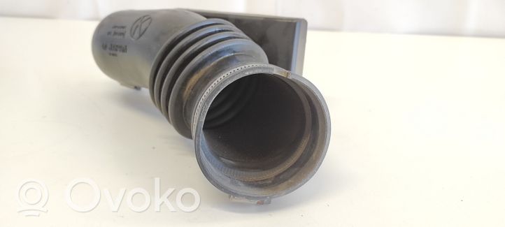 Subaru Outback Parte del condotto di aspirazione dell'aria B023