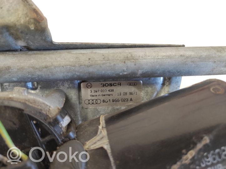 Audi A4 S4 B5 8D Etupyyhkimen vivusto ja moottori 8D1955113A