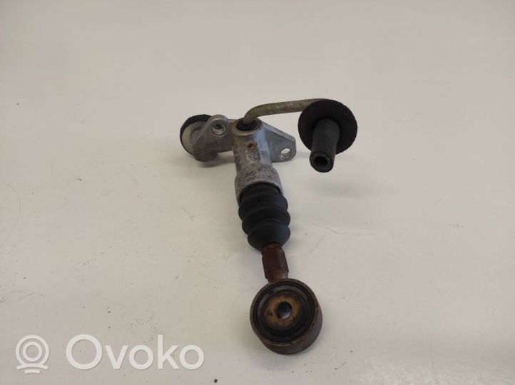 Audi A4 S4 B5 8D Główny cylinder sprzęgła 8D1721401