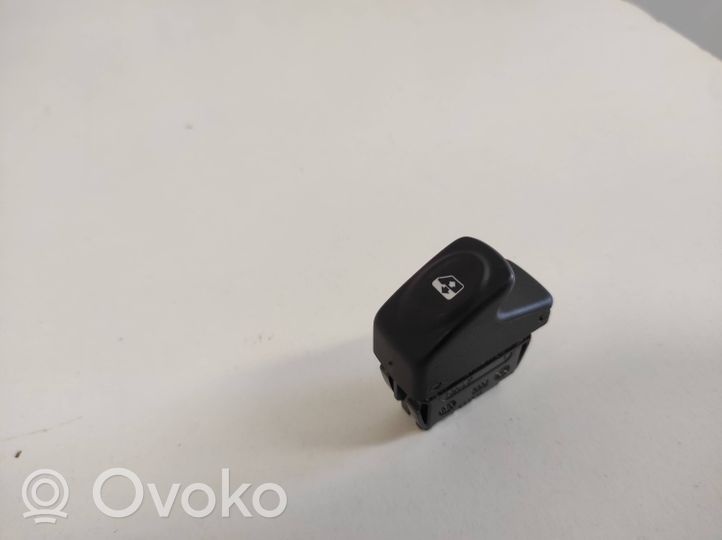 Renault Kangoo I Electric window control switch 090327N