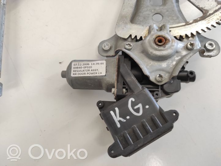 Toyota Corolla Verso AR10 Mechanizm podnoszenia szyby tylnej bez silnika 698400F020