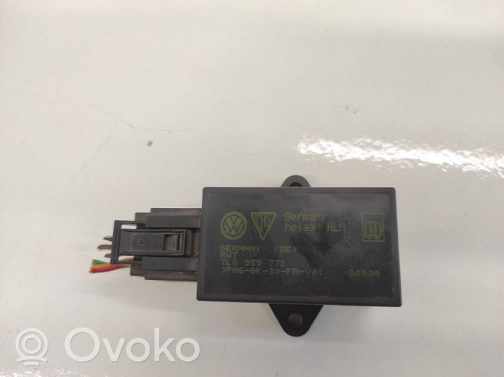 Volkswagen Touareg I Seat heating relay 7L0959772