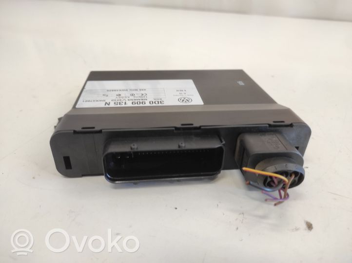 Volkswagen Touareg I Keyless (KESSY) go control unit/module 3D0909135N