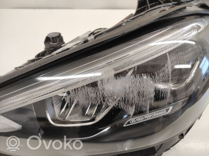 Mercedes-Benz C W206 Lampa przednia A2069060703