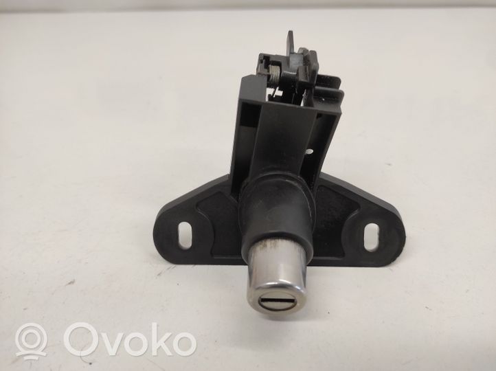 Opel Zafira A Tailgate exterior lock 