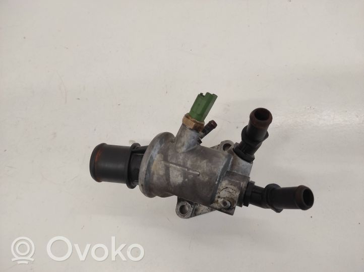 Opel Zafira B Boîtier de thermostat 10616BE8