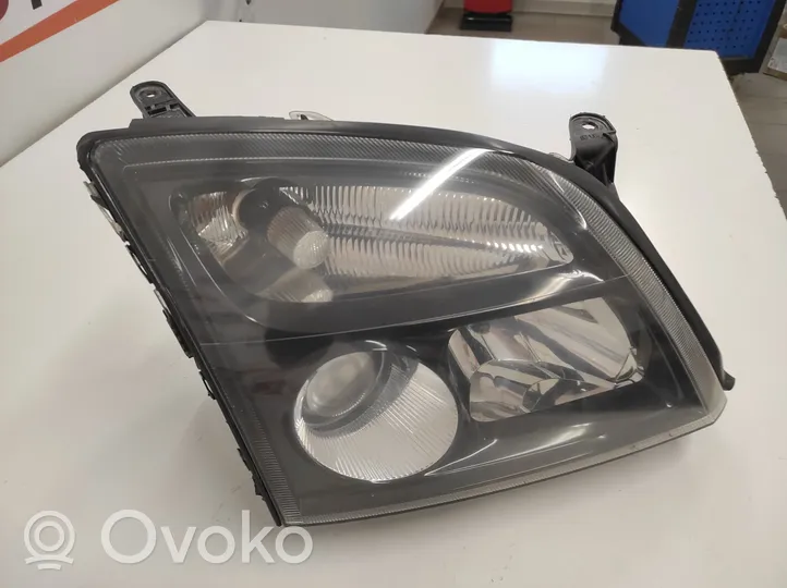 Opel Vectra C Lampa przednia 15588800