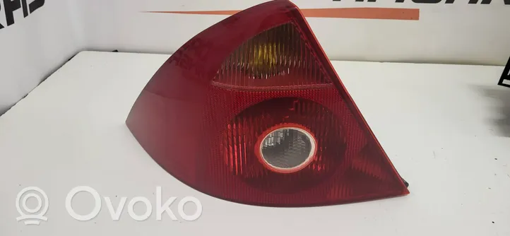 Ford Mondeo Mk III Lampa tylna 1S7113405A