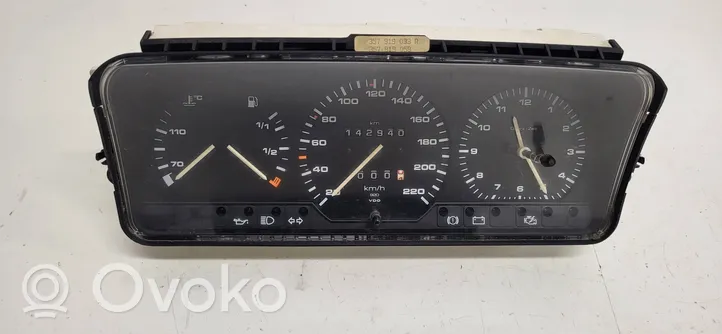 Volkswagen PASSAT B3 Speedometer (instrument cluster) 357919033R