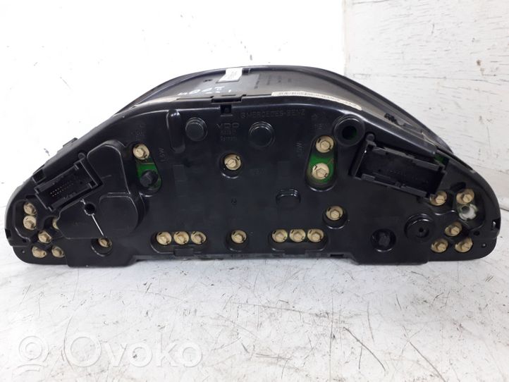 Mercedes-Benz E W210 Compteur de vitesse tableau de bord 