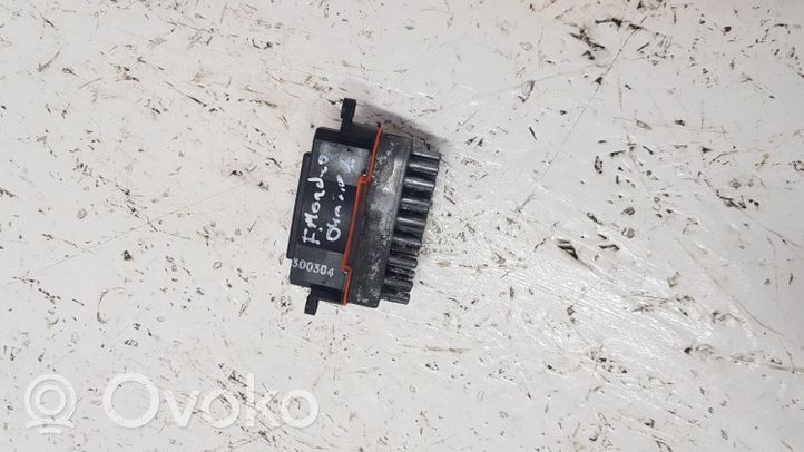 Ford Mondeo Mk III Heater blower fan relay 