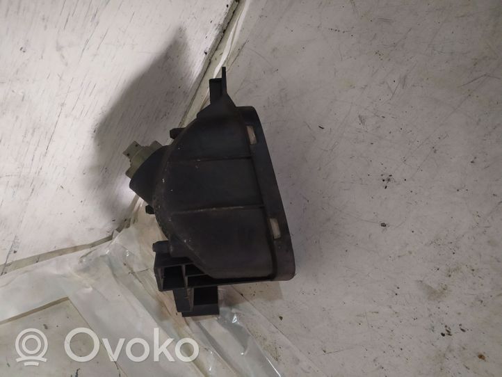 Mazda 323 Lampy tylnej klapy bagażnika 